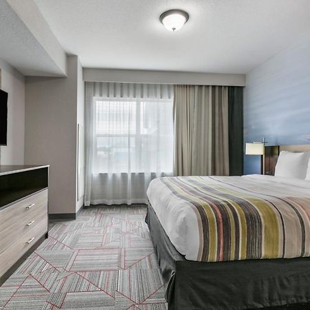 Clarion Pointe Columbus-Bradley Park Hotell Exteriör bild