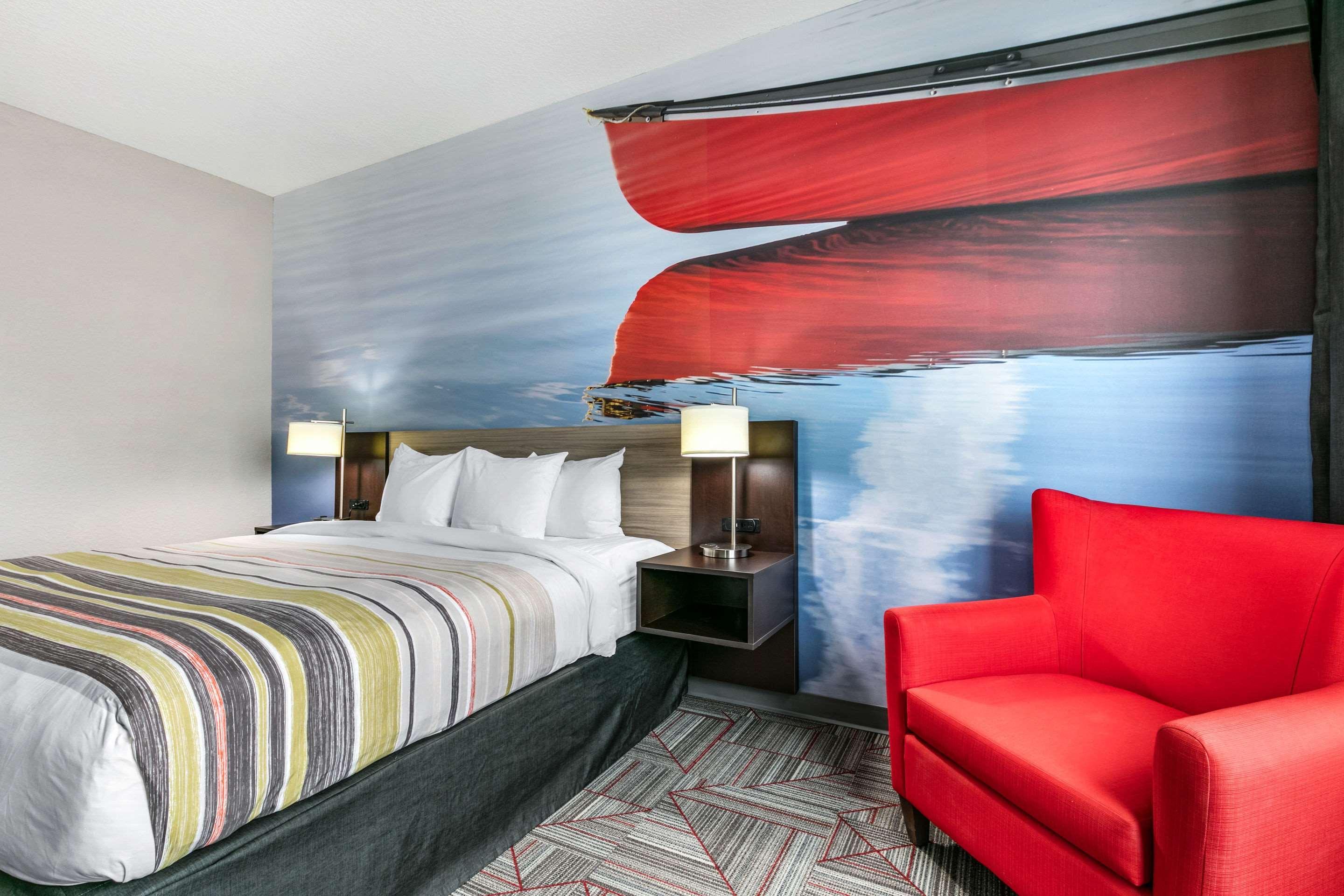 Clarion Pointe Columbus-Bradley Park Hotell Exteriör bild