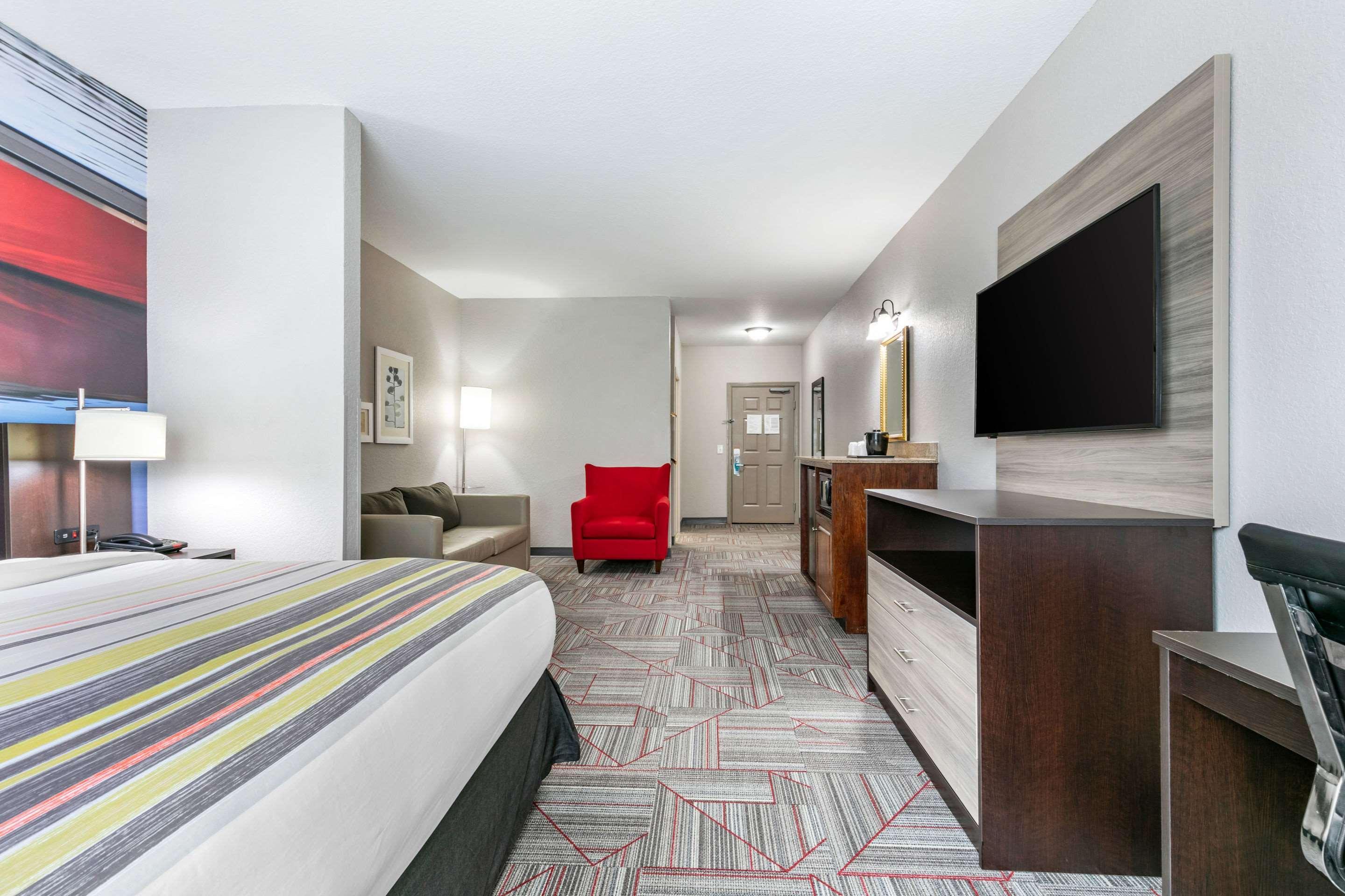 Clarion Pointe Columbus-Bradley Park Hotell Exteriör bild
