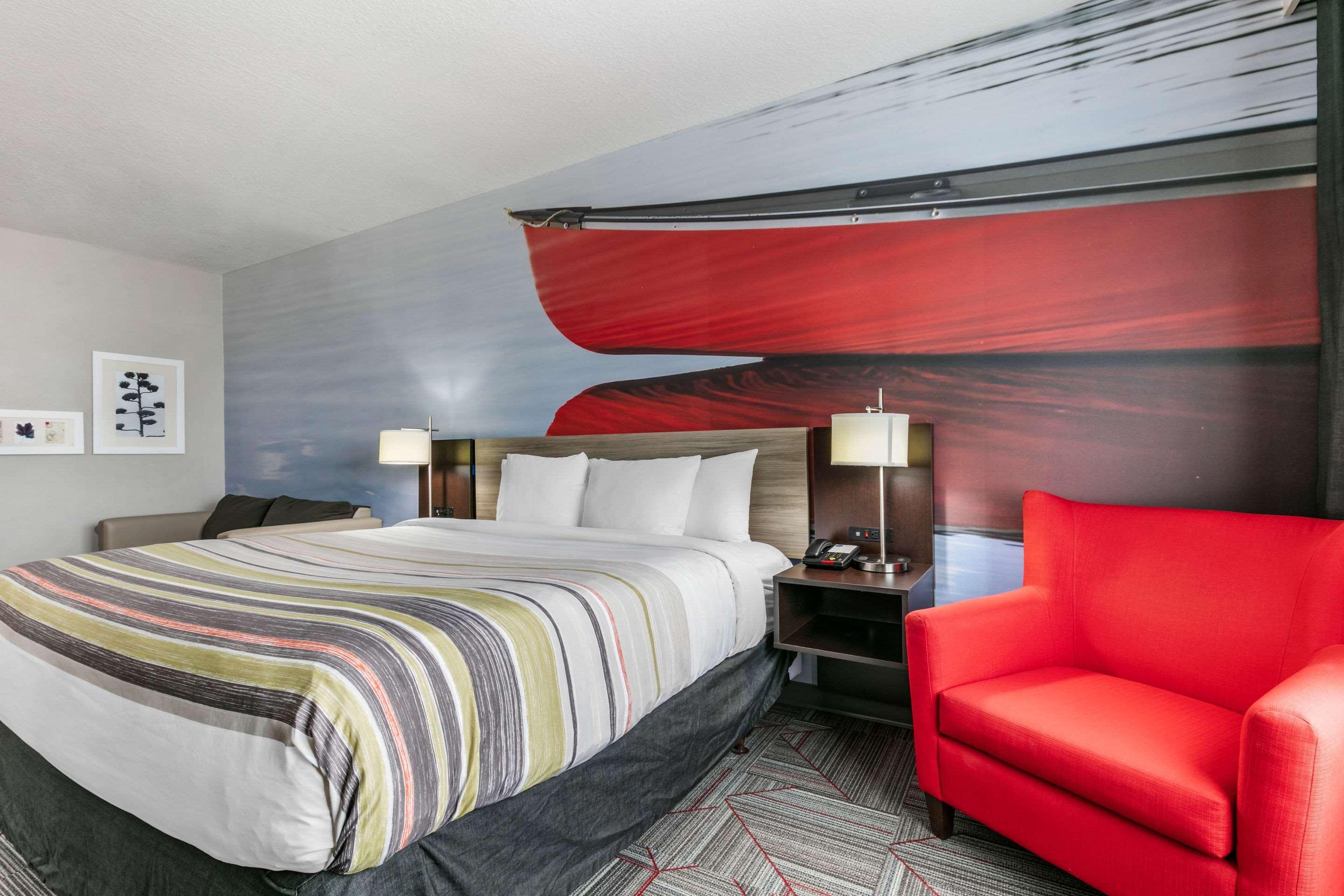 Clarion Pointe Columbus-Bradley Park Hotell Exteriör bild