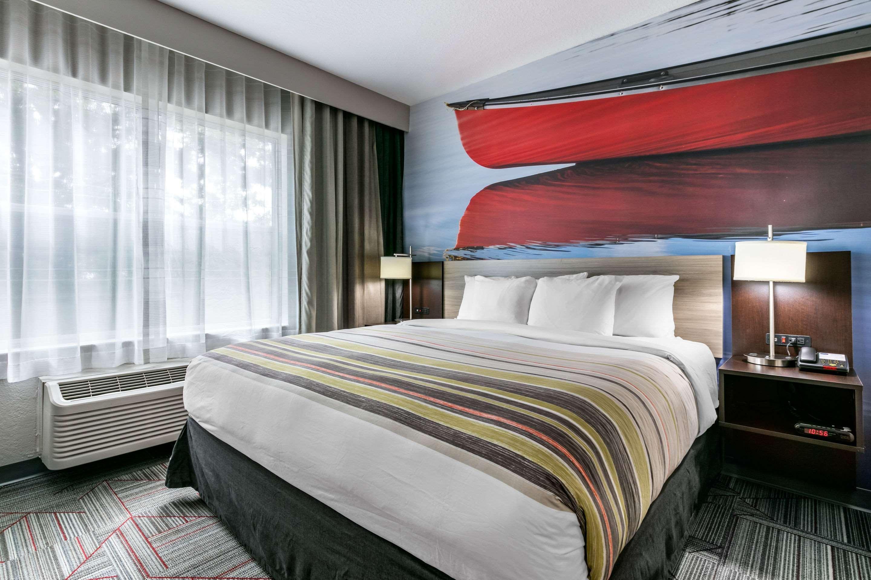 Clarion Pointe Columbus-Bradley Park Hotell Exteriör bild