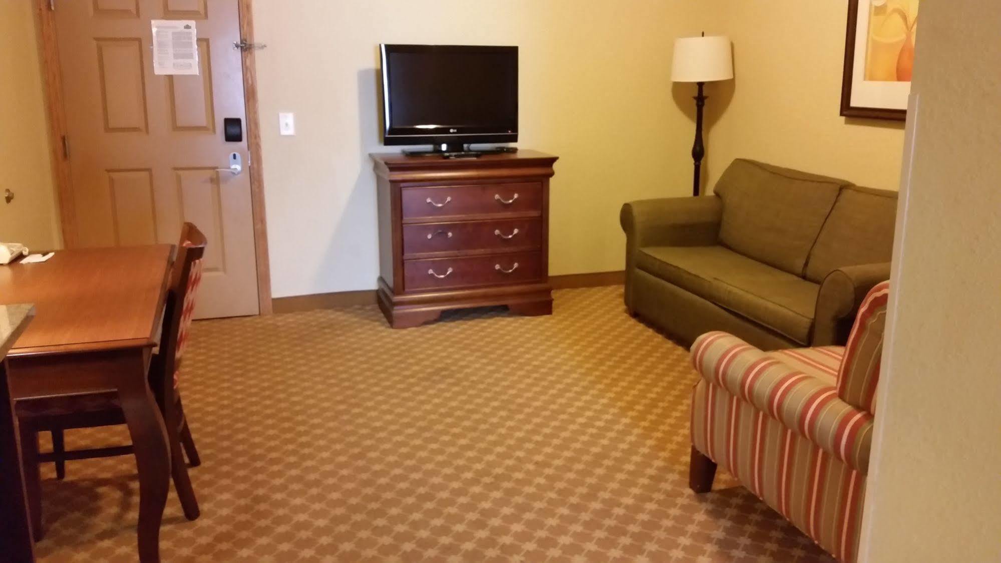 Clarion Pointe Columbus-Bradley Park Hotell Exteriör bild