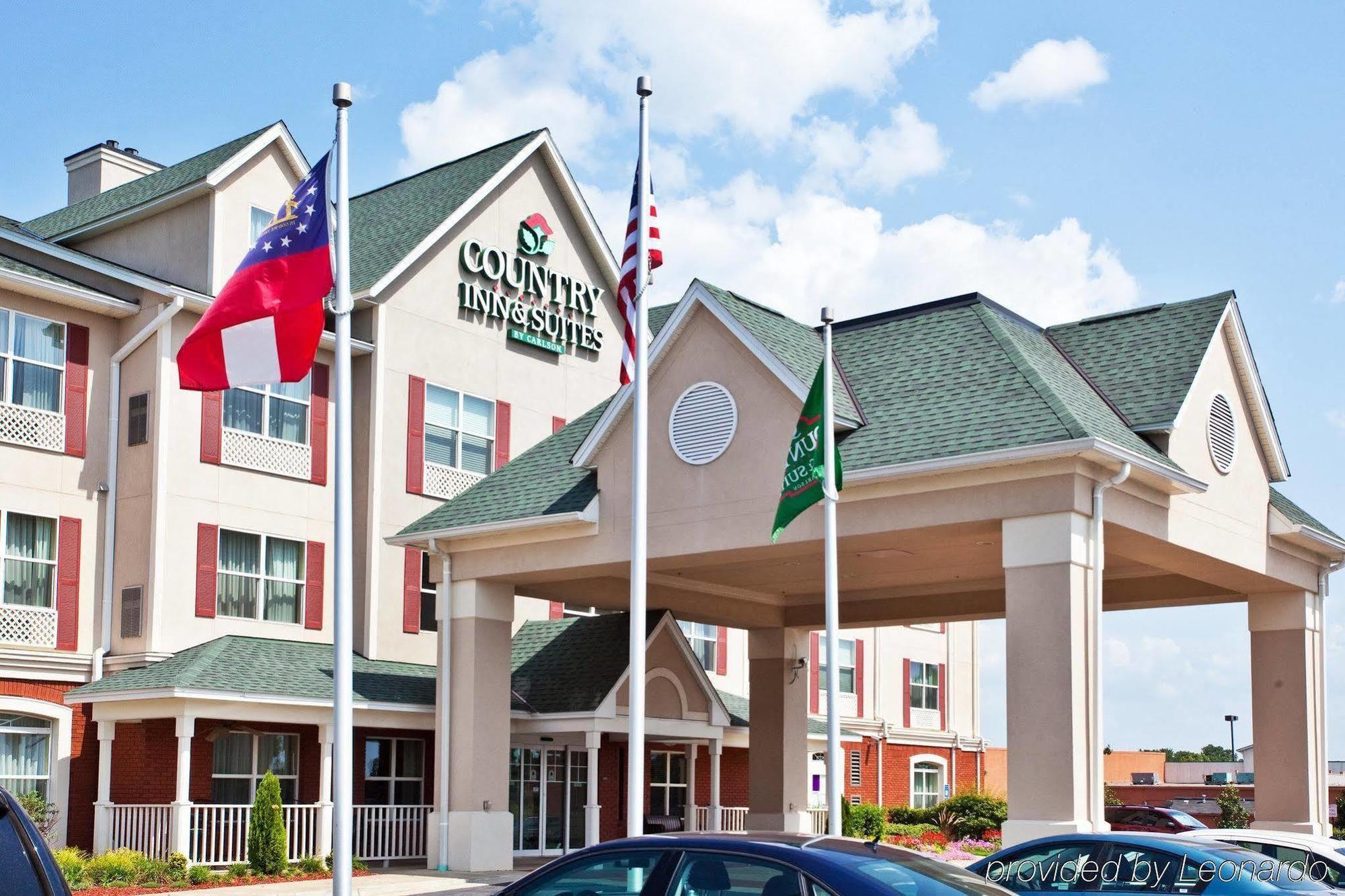 Clarion Pointe Columbus-Bradley Park Hotell Exteriör bild